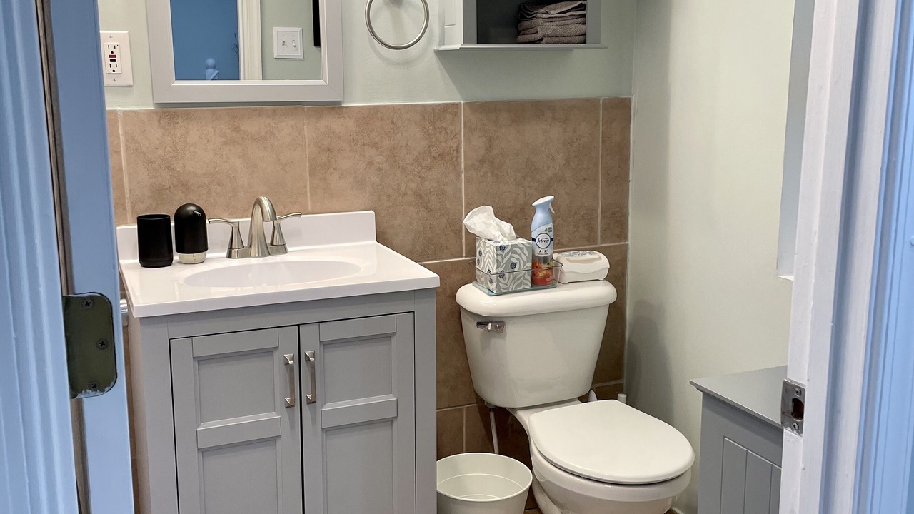 Photo of Bathroom in Cardozo