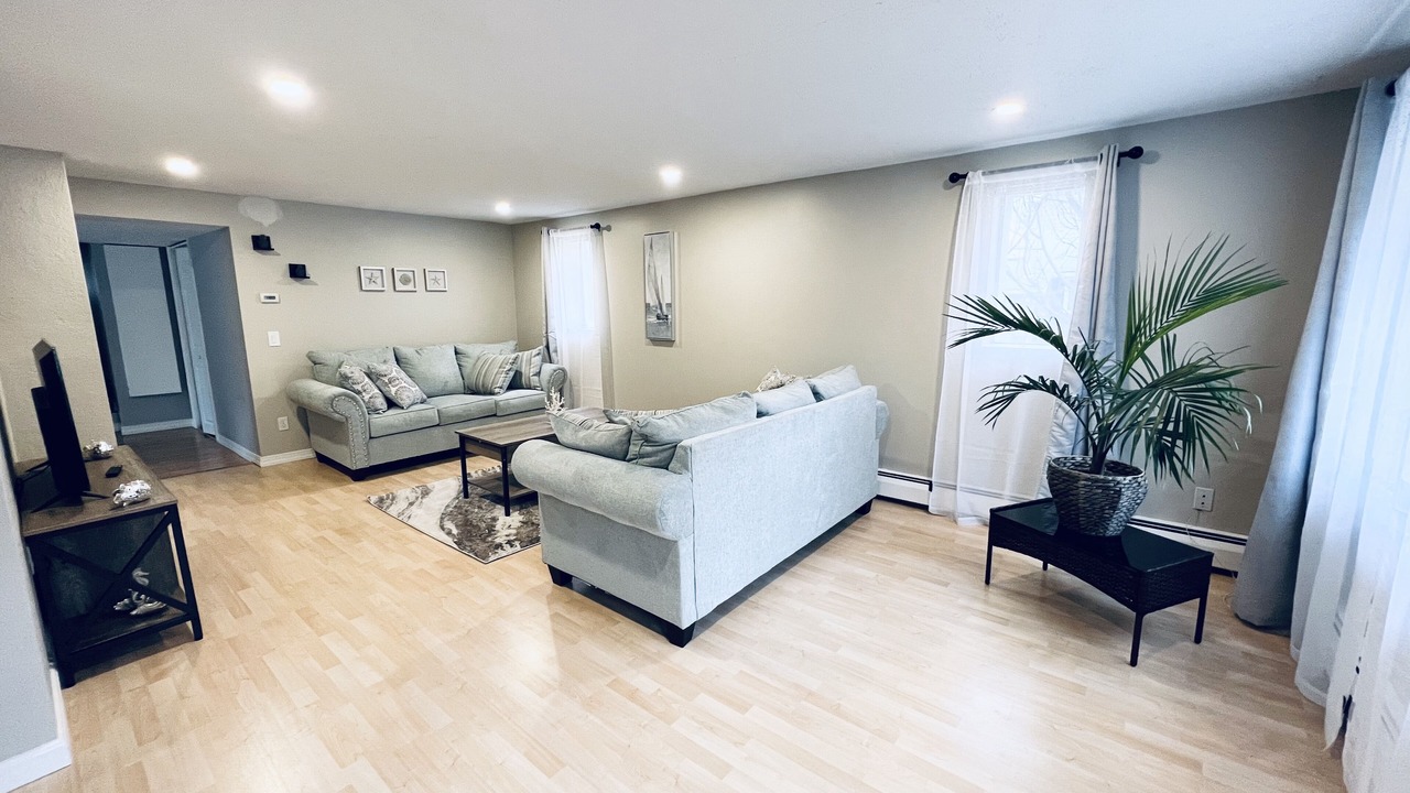 Photo of Livingroom in Jamestown