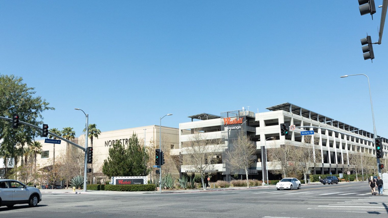 Photo of Outdoor in Warner Center