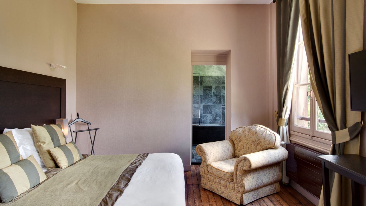 Photo of Bedroom in Silly-en-Gouffern