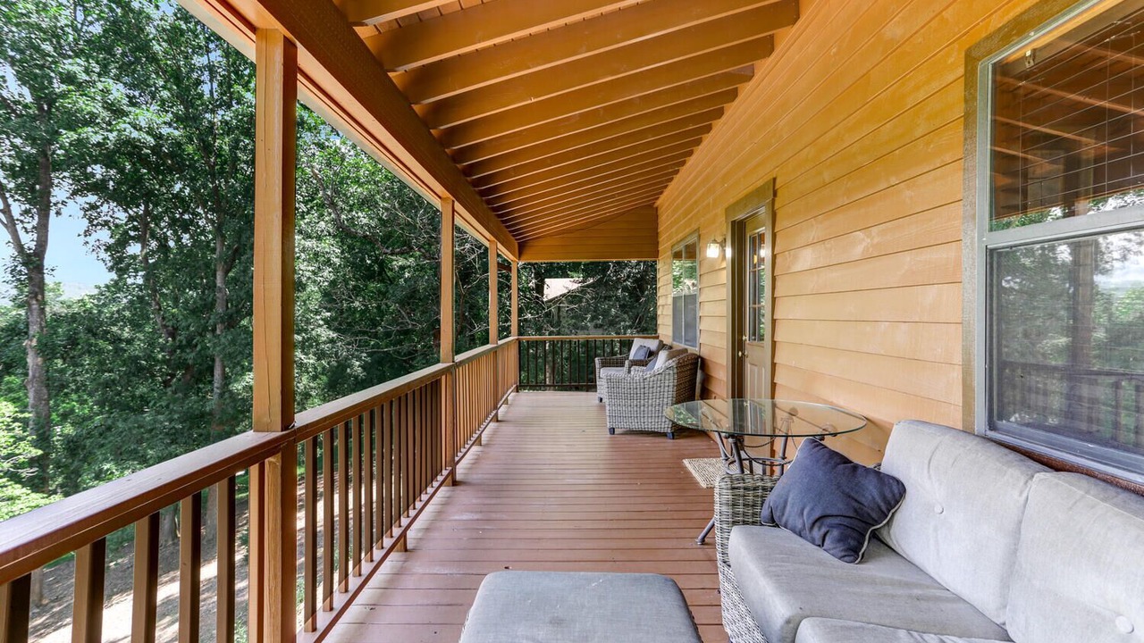 Photo of Patio Balcony in Hayesville
