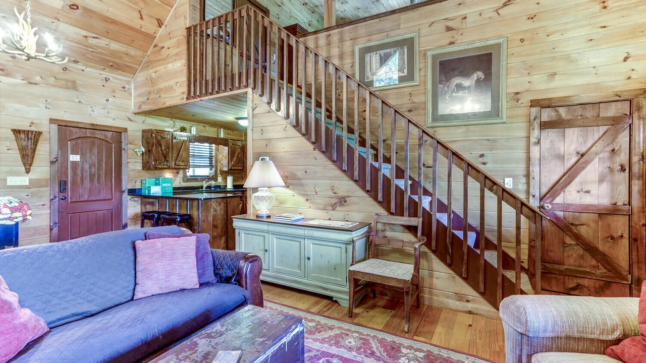 Photo of Bedroom in Hayesville