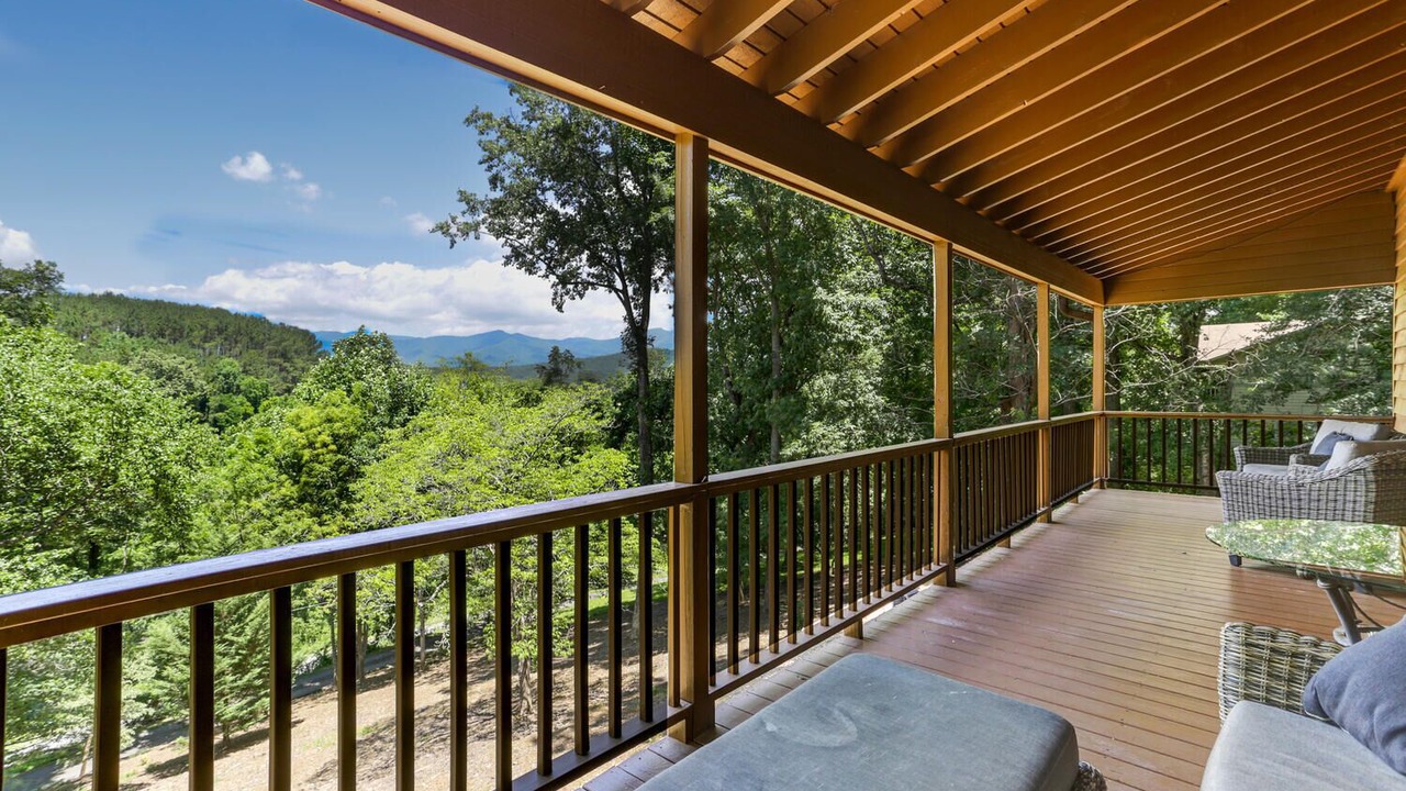 Photo of Patio Balcony in Hayesville