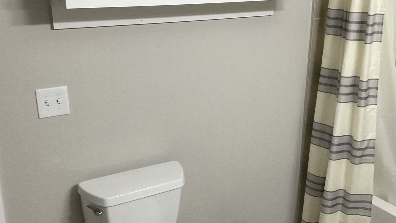 Photo of Bathroom in Central Arlington