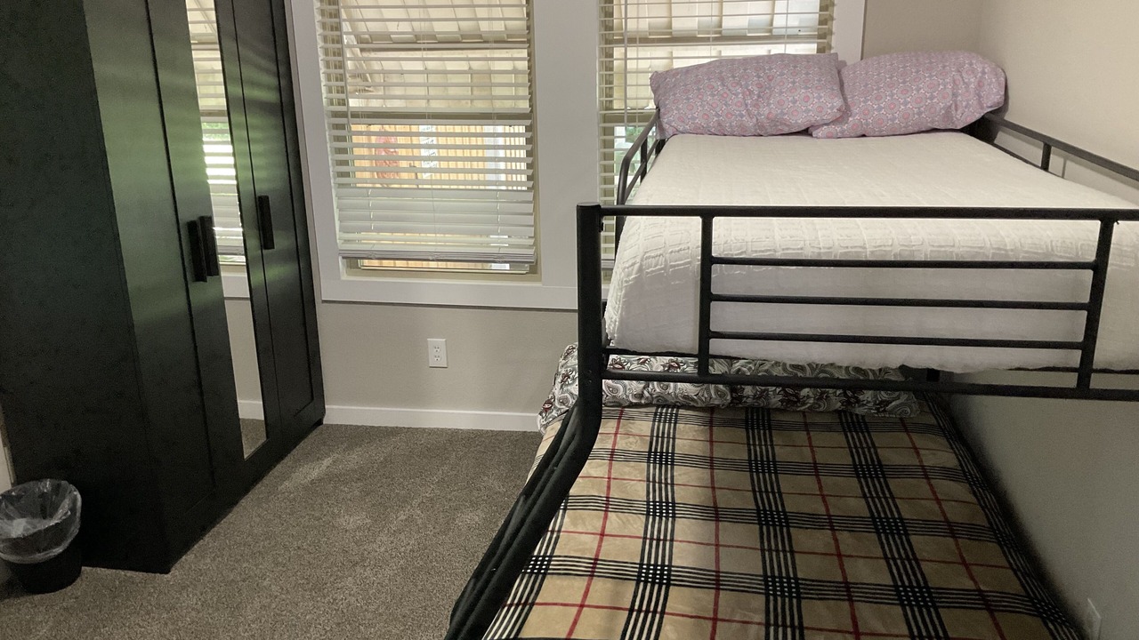 Photo of Bedroom in Central Arlington