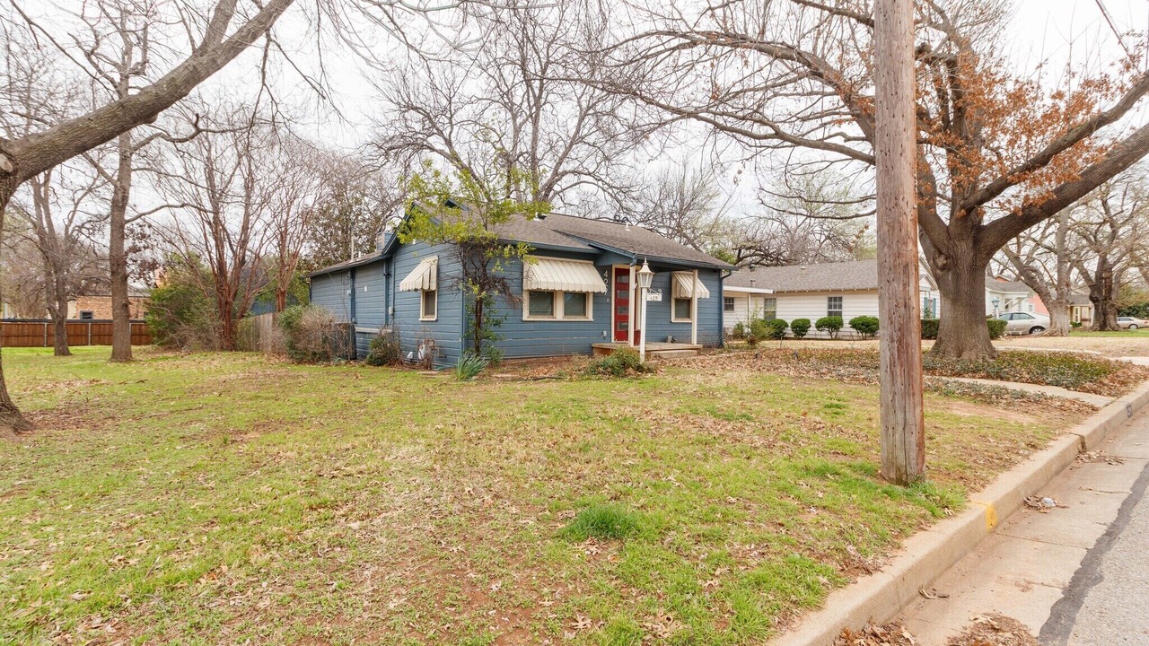 Photo of Outdoor in Central Arlington