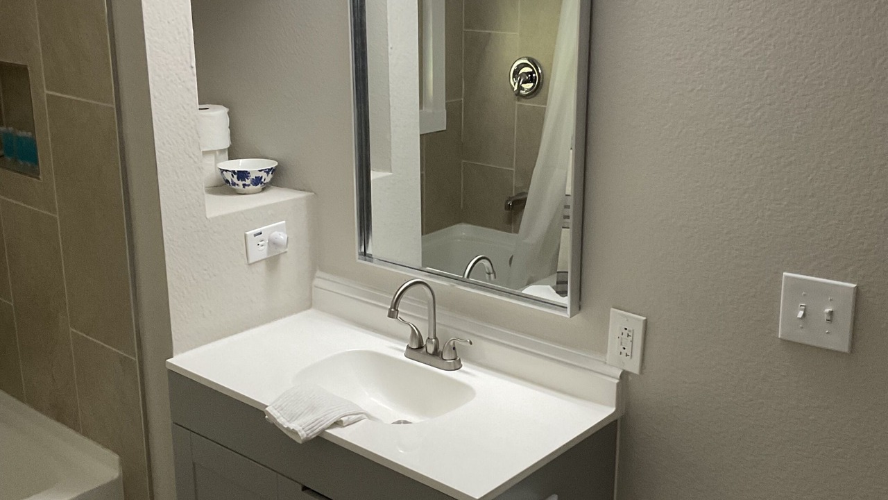 Photo of Bathroom in Central Arlington