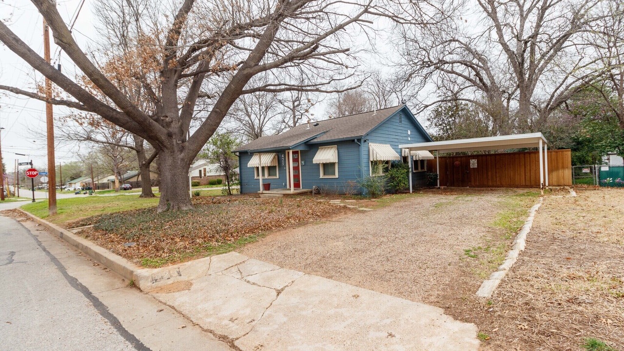 Photo of Outdoor in Central Arlington