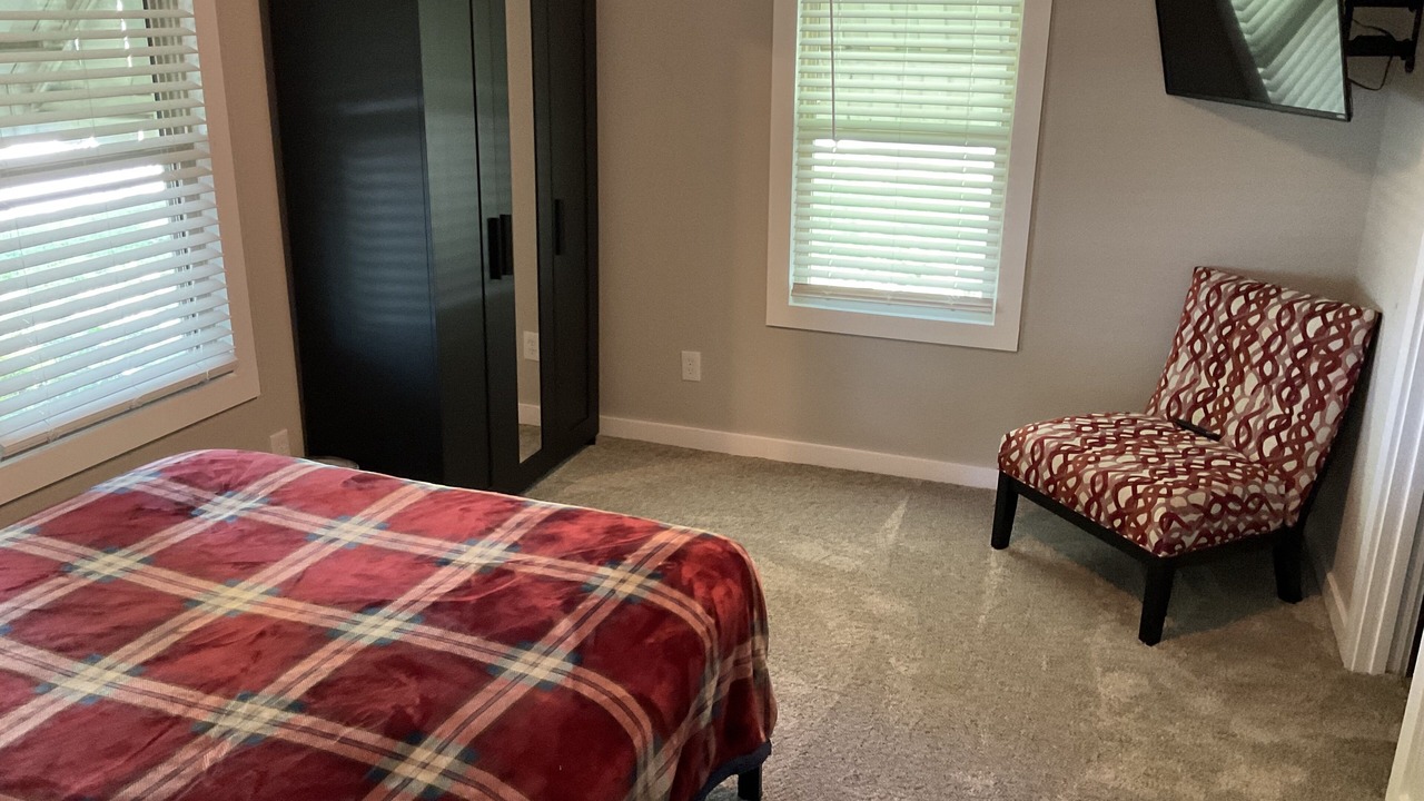 Photo of Bedroom in Central Arlington