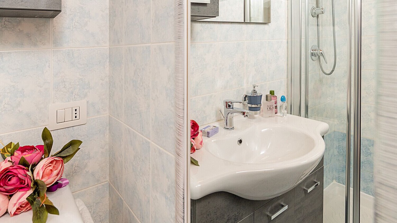 Photo of Bathroom in Cola