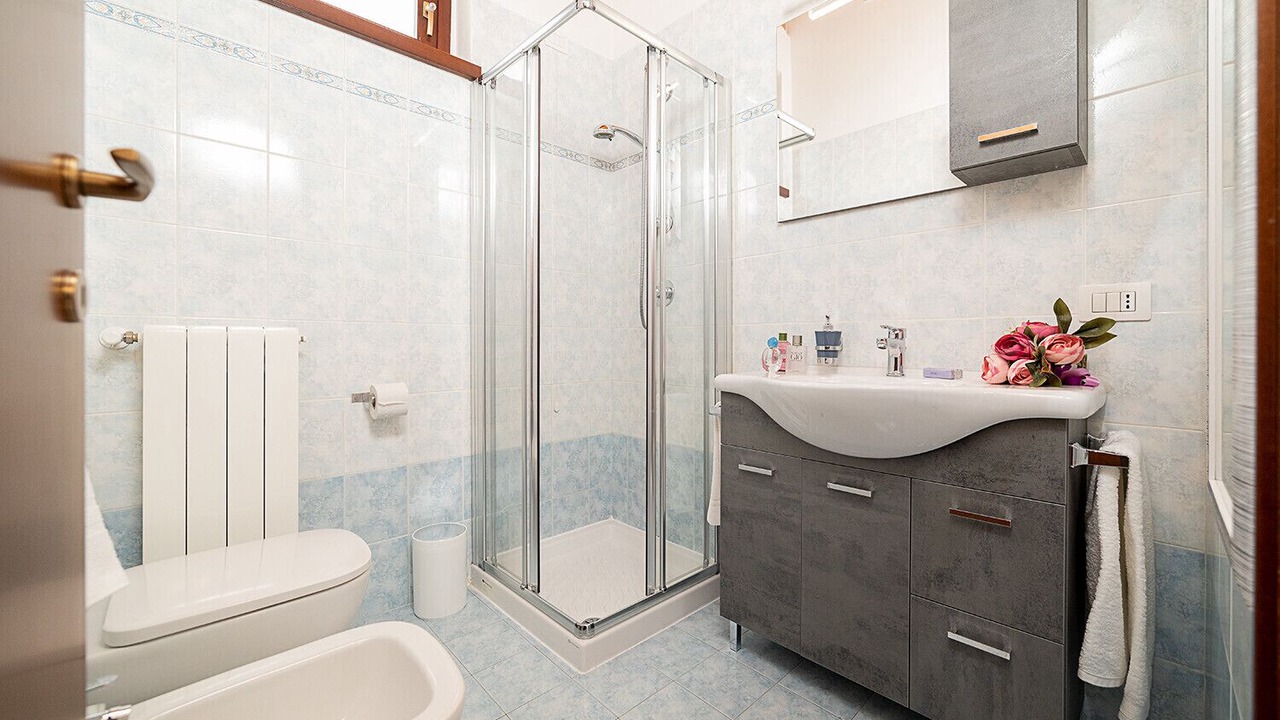 Photo of Bathroom in Cola