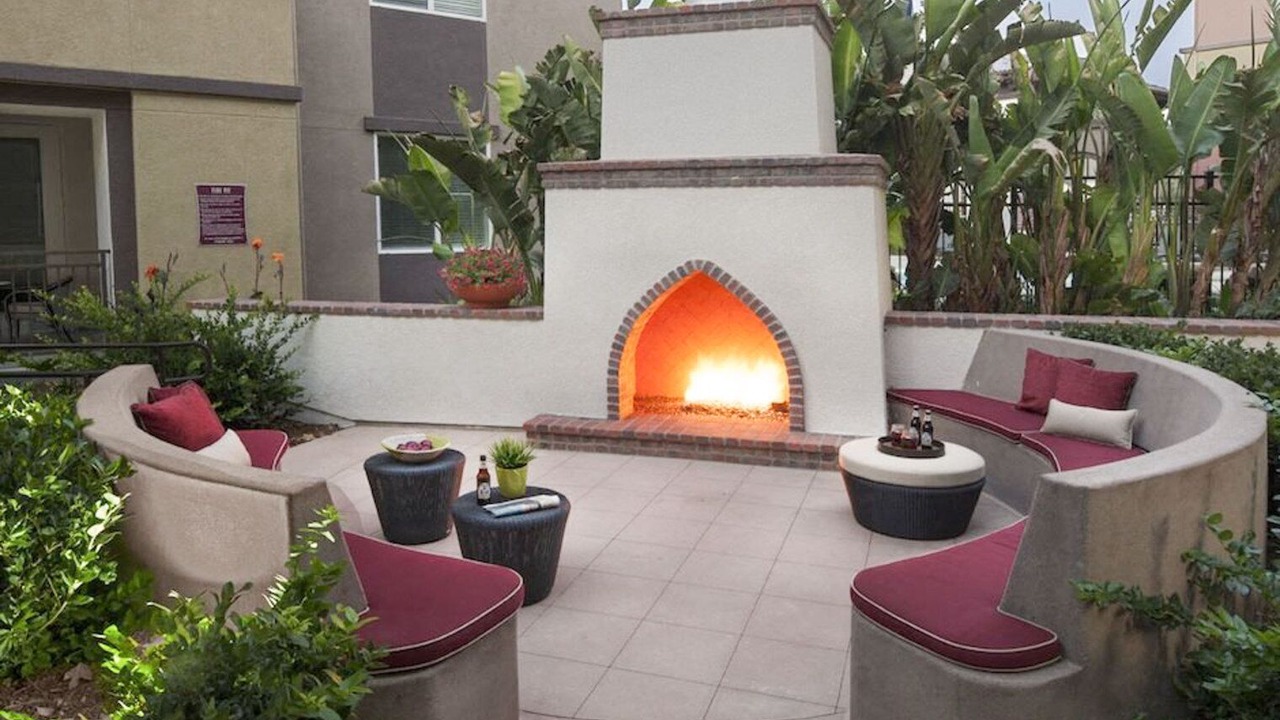 Photo of Patio Balcony in Warner Center