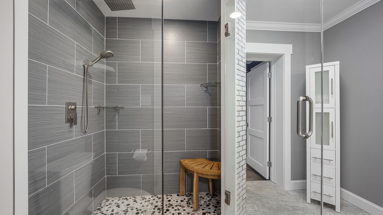 Photo of Bathroom in Marathon
