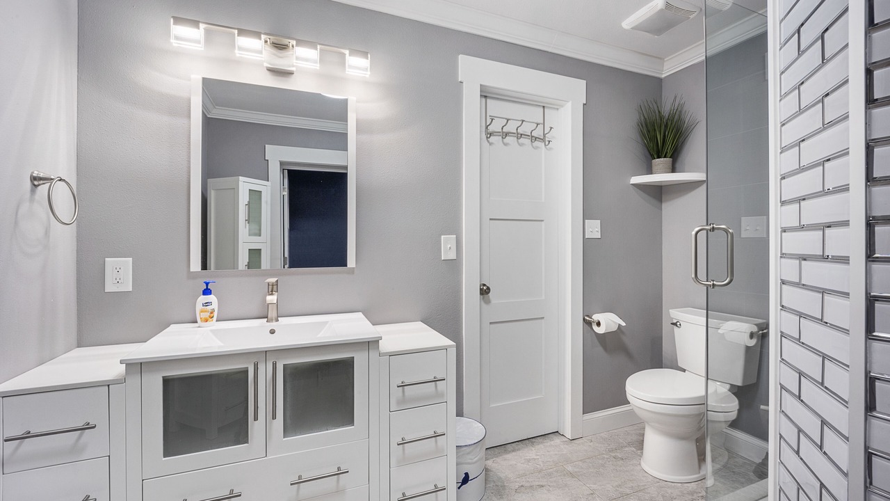 Photo of Bathroom in Marathon