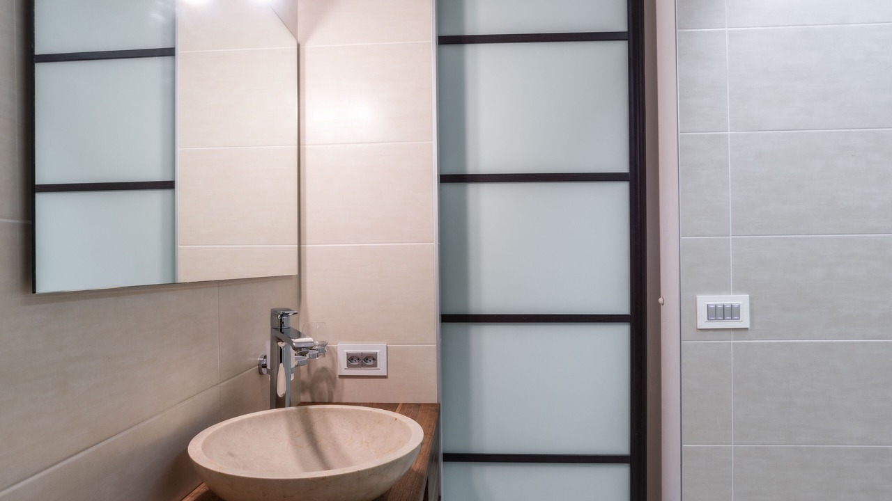 Photo of Bathroom in Montreux City Centre
