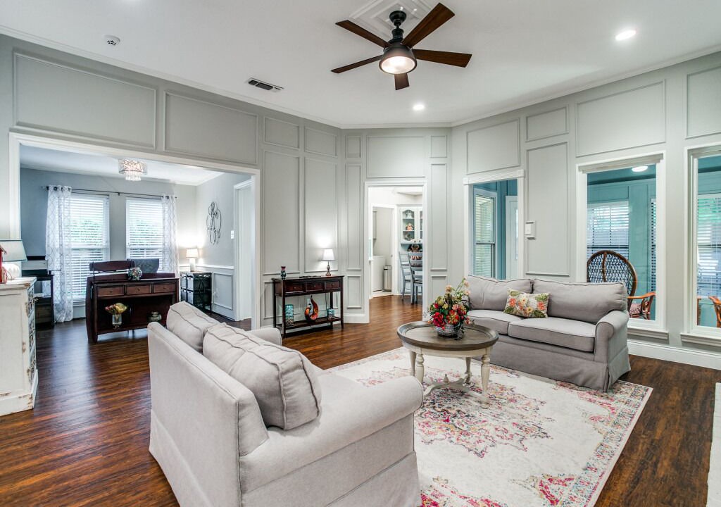 Photo of Livingroom in Grapevine