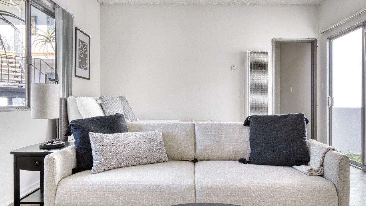 Photo of Livingroom in Burbank