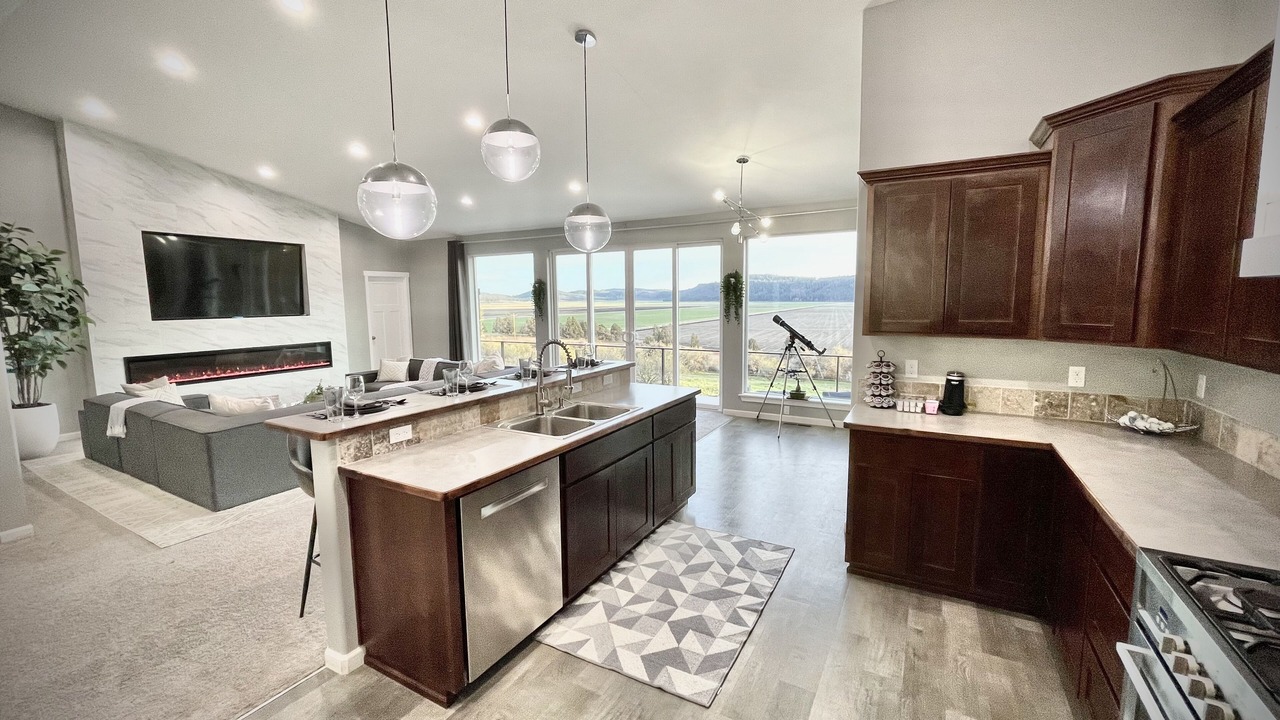 Photo of Bedroom in Klamath Falls