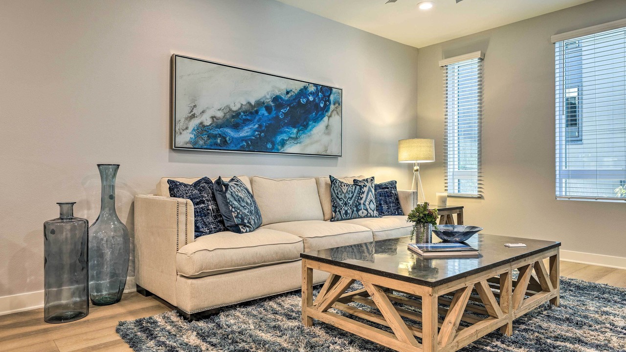 Photo of Livingroom in Irvine Business Complex