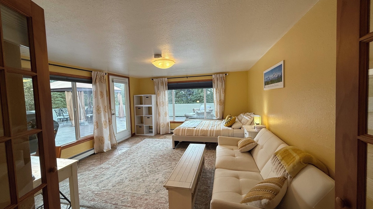 Photo of Livingroom in Huffman - O' Malley