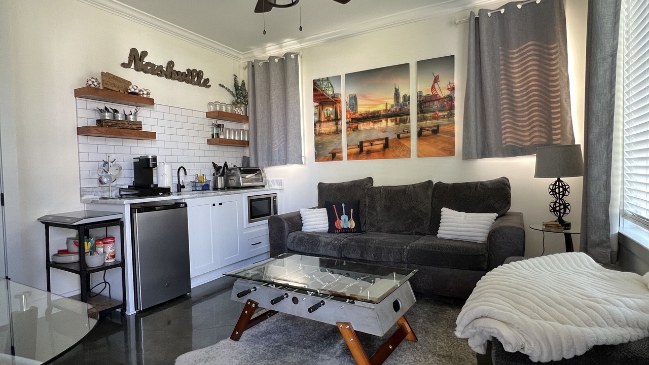 Photo of Livingroom in Shelby Hills