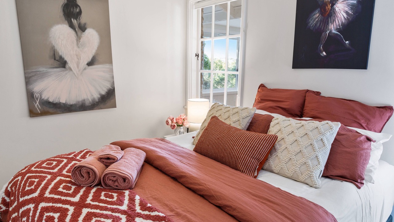 Photo of Bedroom in Mount Riverview