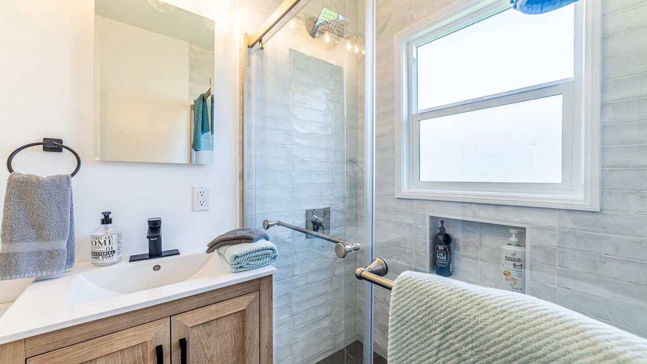 Photo of Bathroom in Tarzana