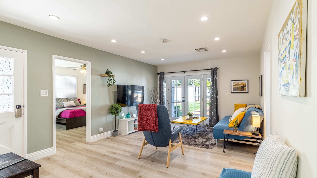 Photo of Bedroom in Tarzana