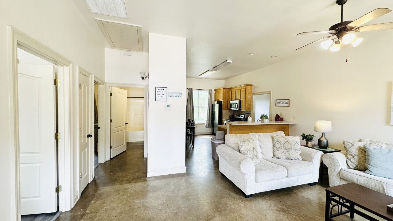 Photo of Livingroom in Pine Grove