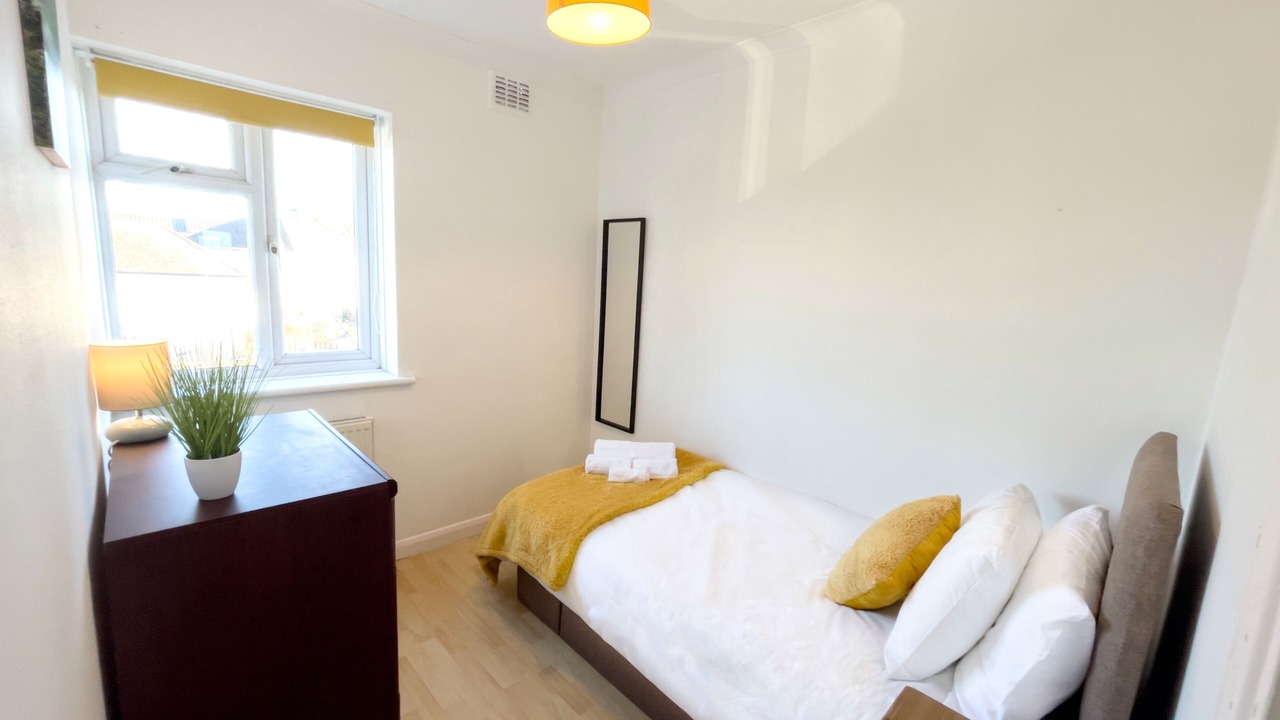 Photo of Bedroom in Gravesend