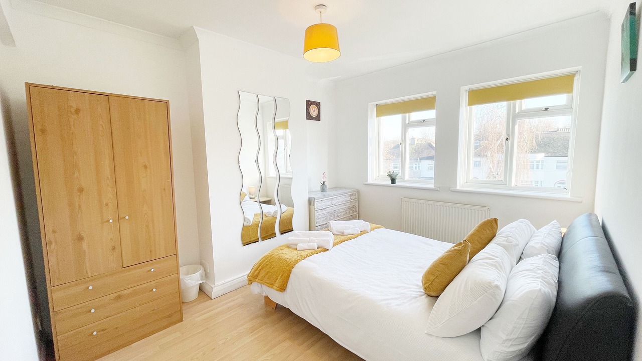 Photo of Bedroom in Gravesend