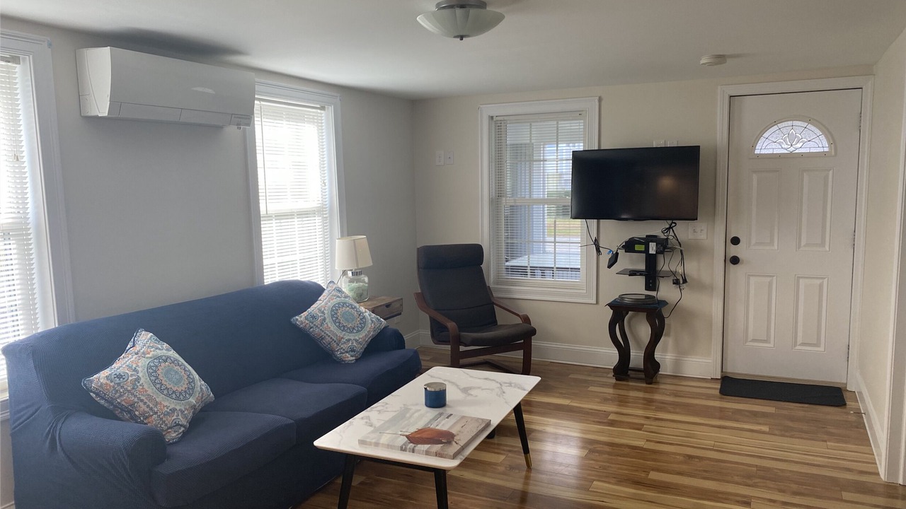 Photo of Livingroom in Misquamicut
