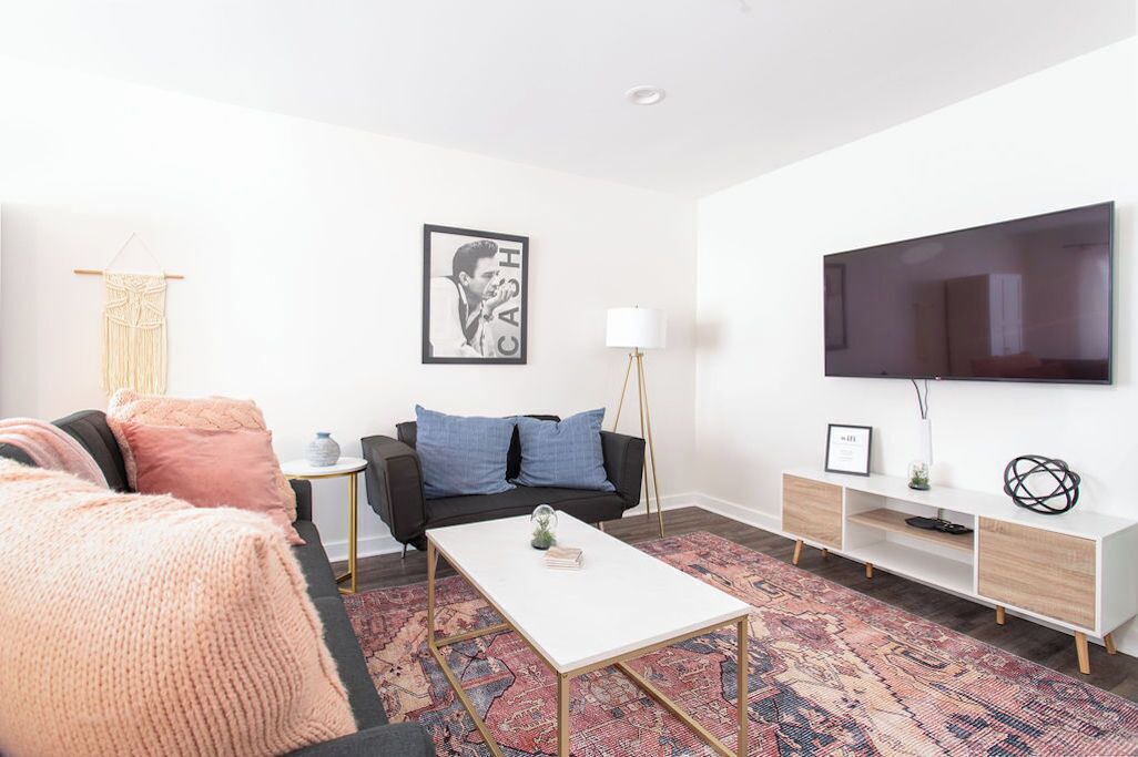 Photo of Livingroom in North Capitol