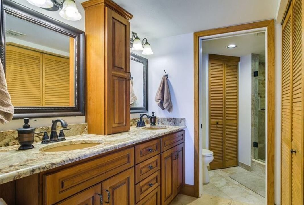 Photo of Bathroom in Sand Key
