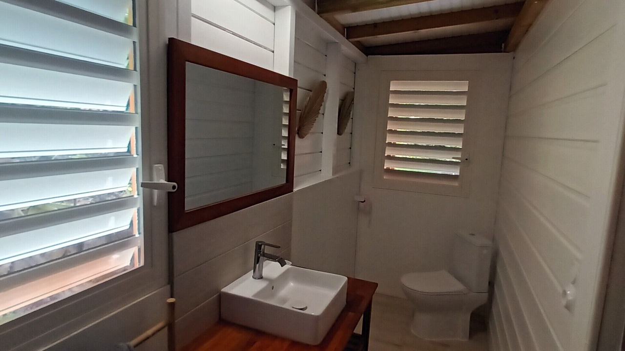 Photo of Bathroom in Pointe-Noire
