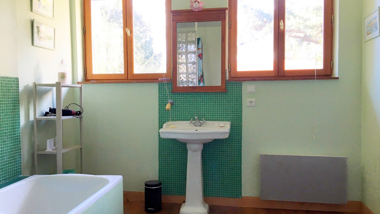 Photo of Bathroom in Binic