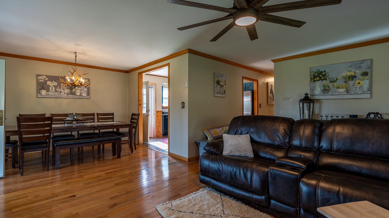 Photo of Livingroom in Rushville