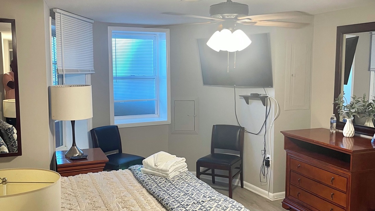 Photo of Bedroom in Truxton Circle