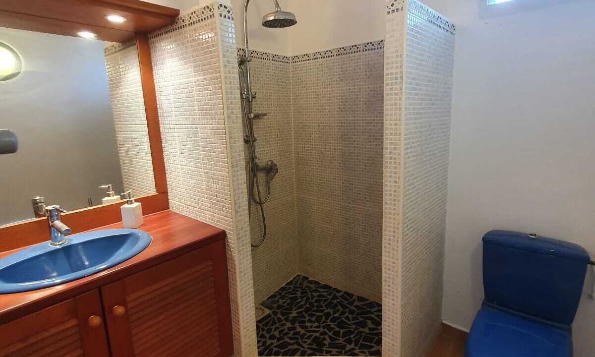 Photo of Bathroom in Baie-Mahault