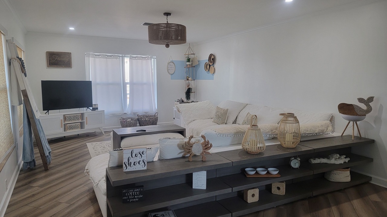 Photo of Livingroom in Eden Pines