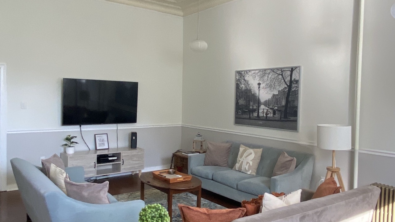 Photo of Livingroom in Exeter