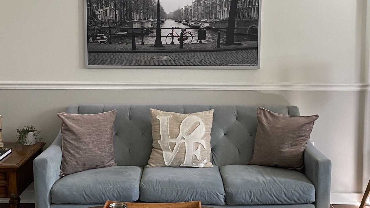 Photo of Livingroom in Exeter
