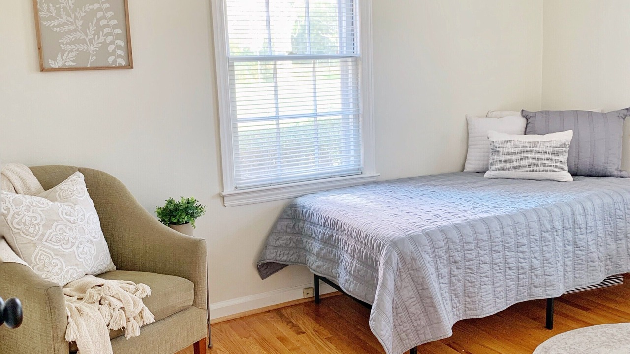 Photo of Bedroom in Roanoke