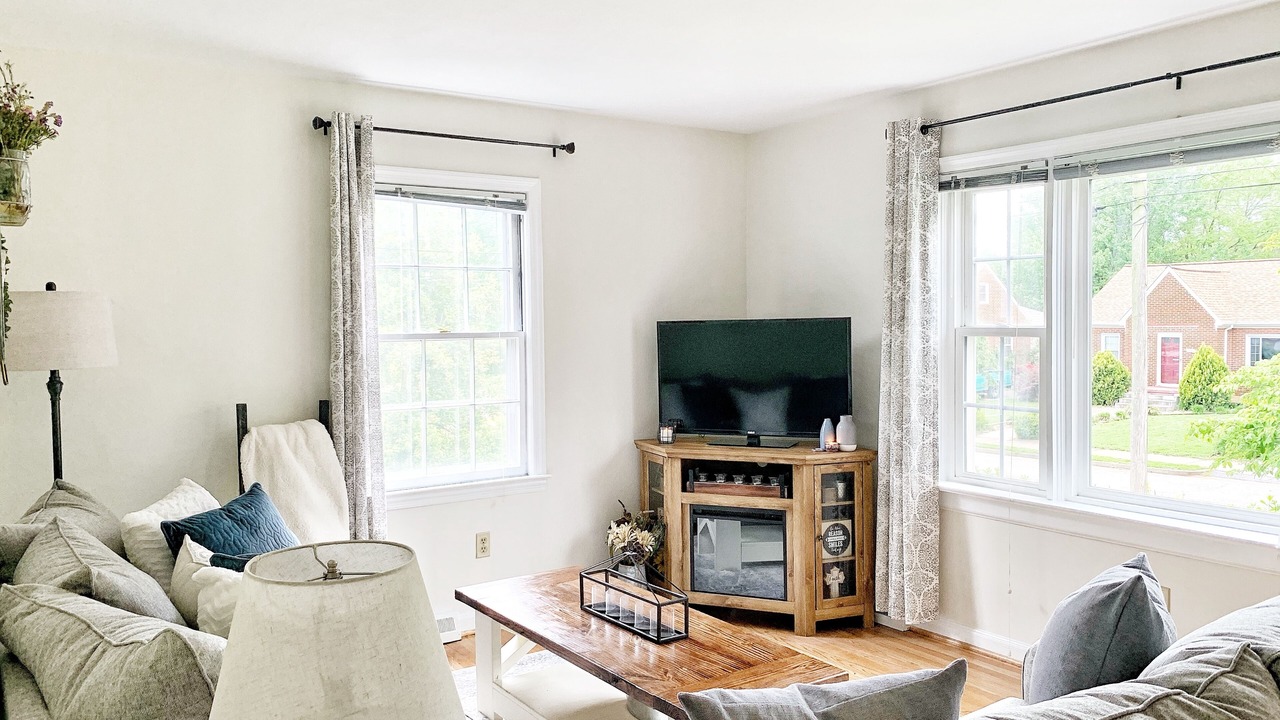 Photo of Livingroom in Roanoke