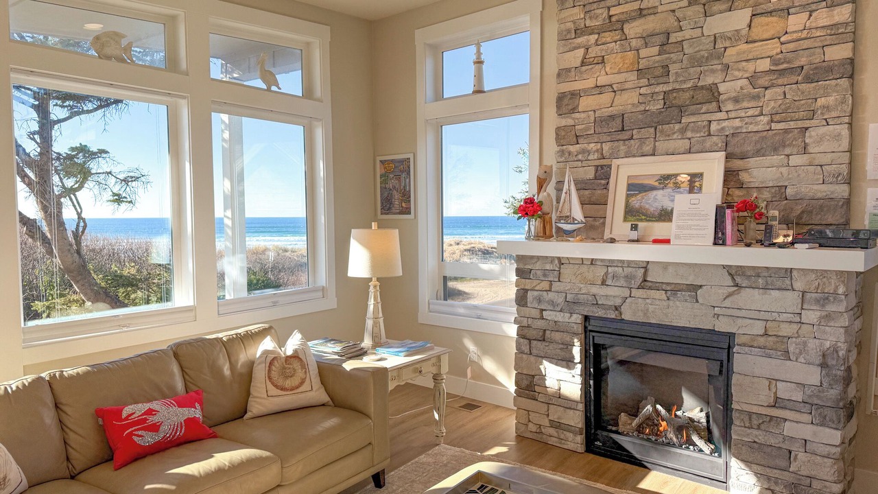 Photo of Livingroom in Neahkahnie Beach