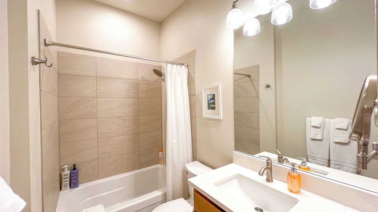 Photo of Bathroom in Neahkahnie Beach