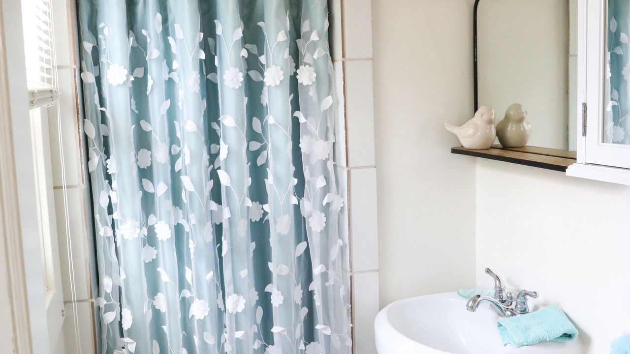 Photo of Bathroom in Raynolds Addition