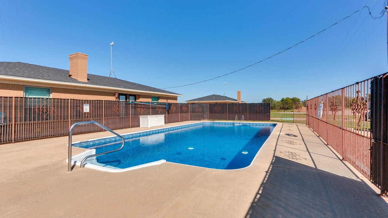 Photo of Outdoor in Calera