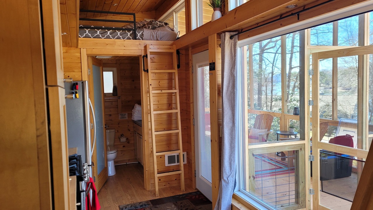 Photo of Bathroom in Elf