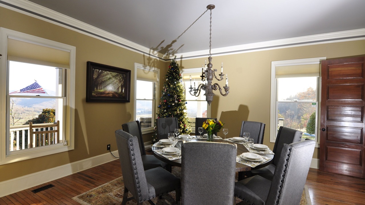 Photo of Bedroom in Hayesville